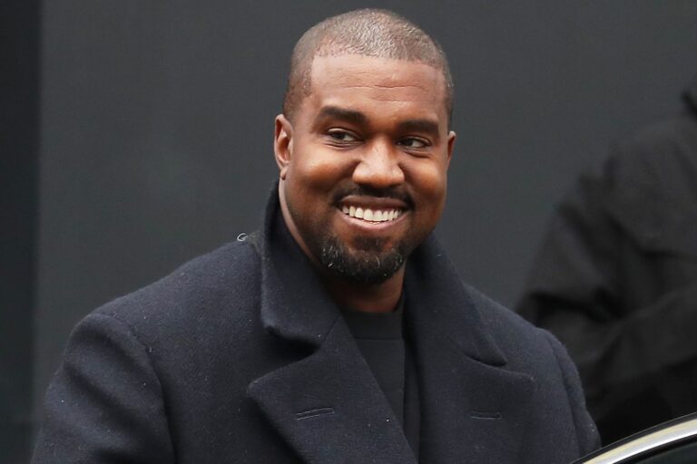 Kanye West 2cd8a008142f4c45ac3e6dc48b16cdc0.jpg